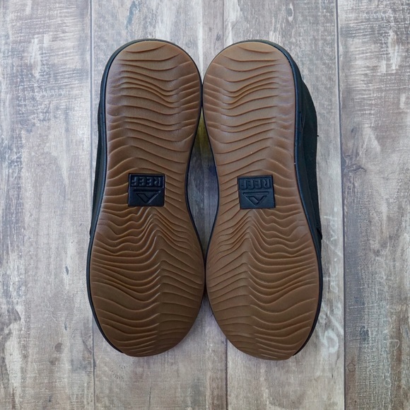 Reef Rover Low Black w/ Gum Bottoms Men’s Shoes - Picture 8 of 8